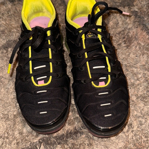 Vapor Max Plus. Pink and Green - Picture 2 of 5